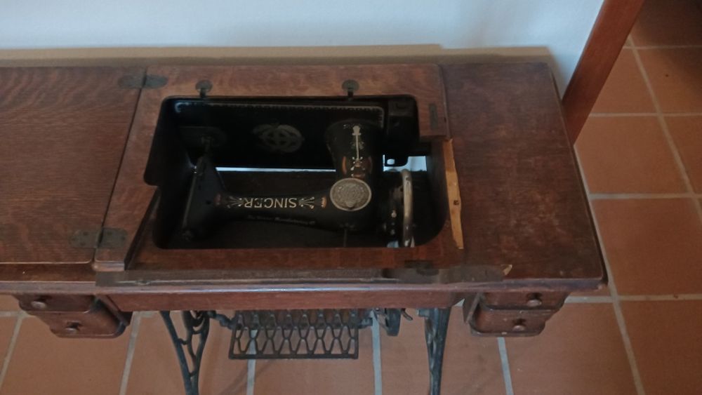 Máquina de costura Singer