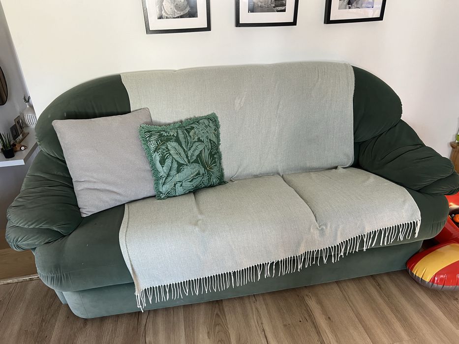 Sofas em bom estado para desocupar.