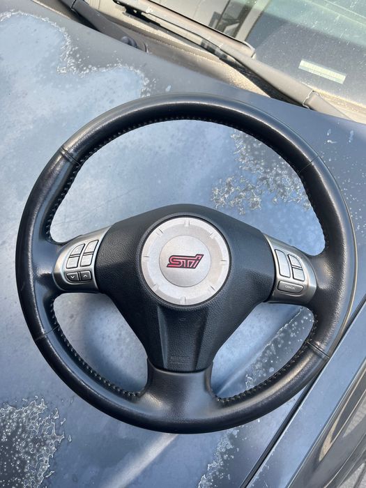 volante subaru impreza STI
