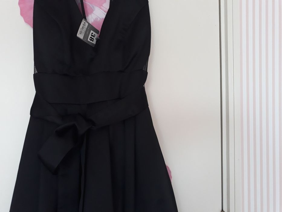 Vestido cetim preto com tule e costas transparentes novo elcorte ingle