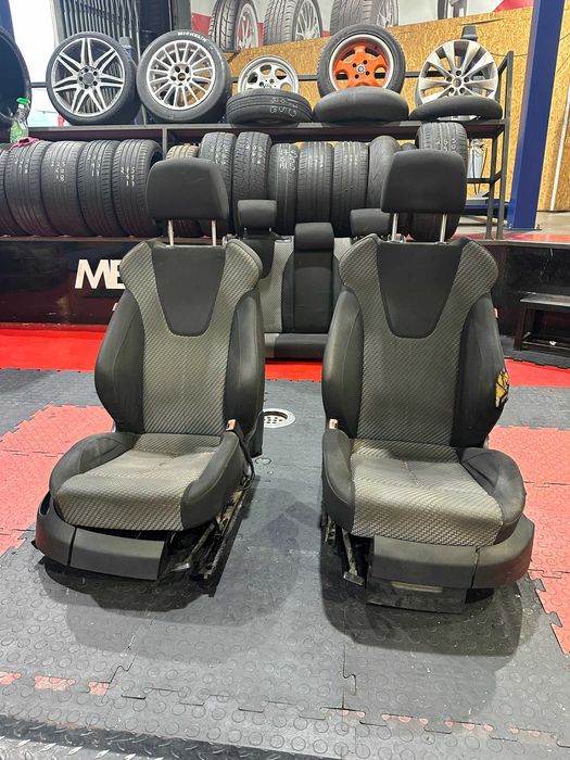 Conjunto de Bancos Seat Leon (2008) – Usado