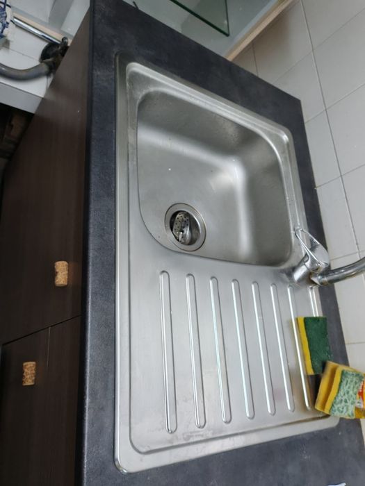 Balcão cozinha com pio e torneira