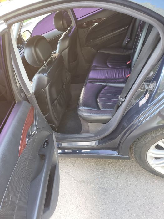 Mercedes E-CLASS W21 1