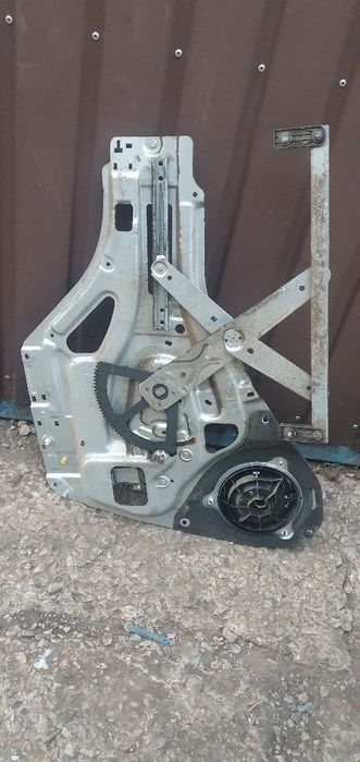 Стеклоподьемник моторчик стеклоподьемника KIA Sportage (Киа Спортейдж