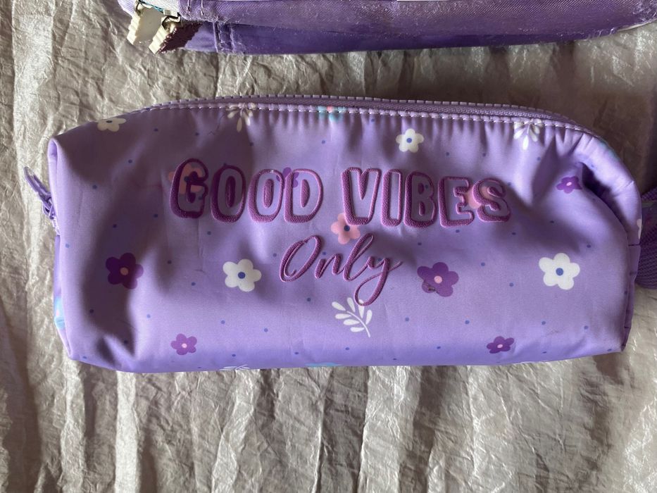 Conjunto mochila, lancheira e estojo