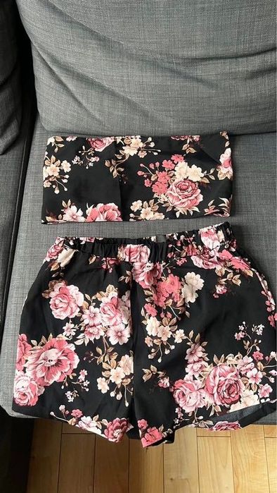 Komplet shein M Crop top wiązany  Spodenki  Cena za komplet