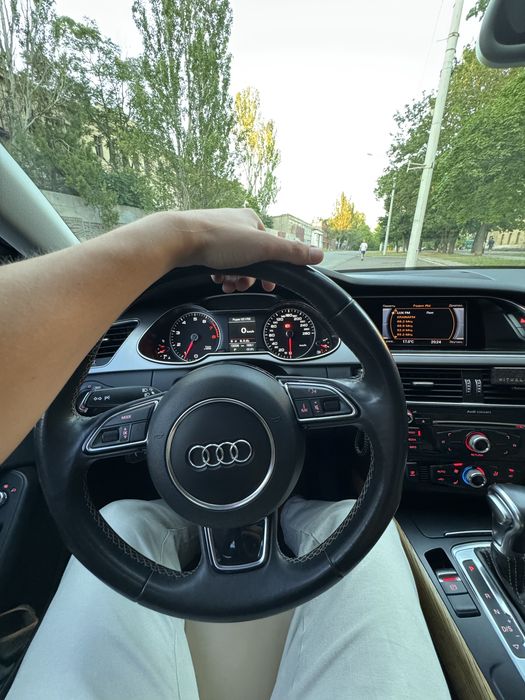 Audi A4 2012 VIN WAUZZZ8K6DA057811 фото оголошення 14 з 20