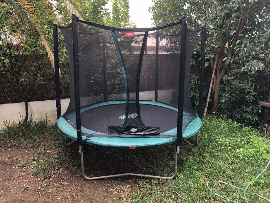 BERG Trampoline 270 cm with Safety Net – Good Condition