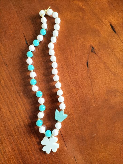 Fio pérolas branco e azul turquesa