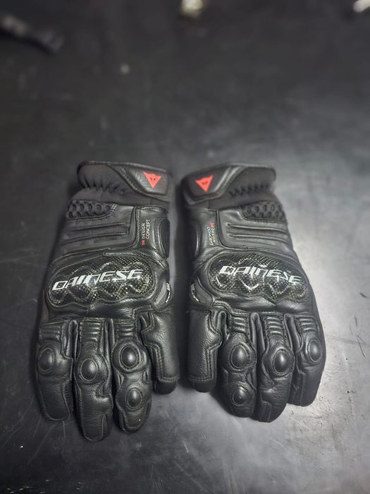 Luvas Dainese como novas