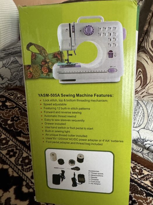 багатофункціональна побутова швейна машинка моделі YASM-505A.