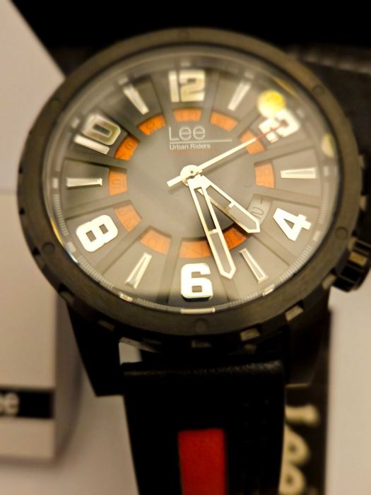 Sprzedam zegarek marki Lee.