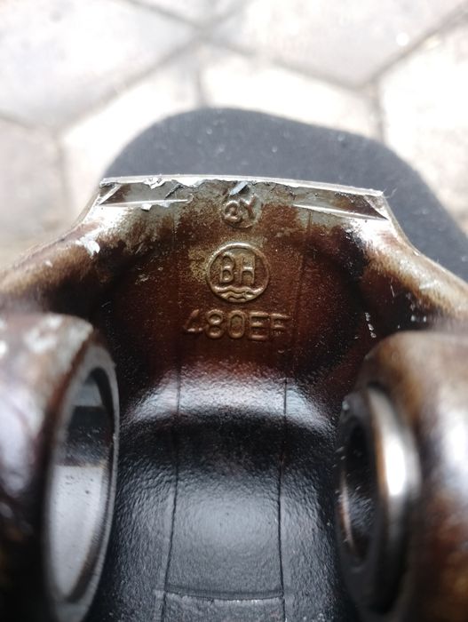 Поршень без шатунів