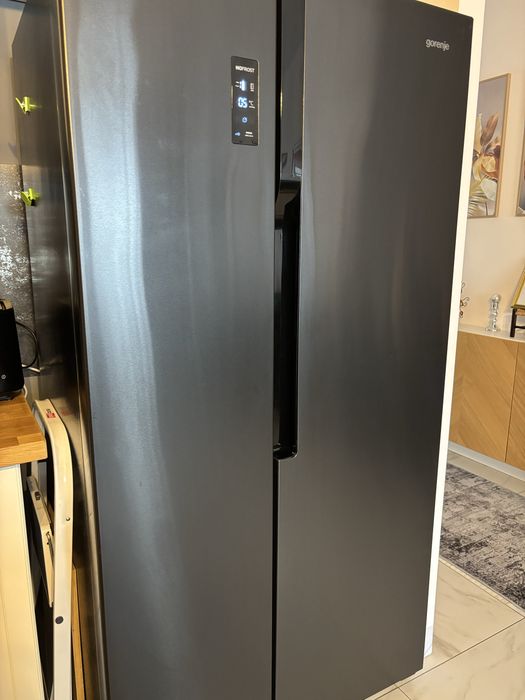 Lodówka side by side noFrost czarna kostkarka inverter gorenje