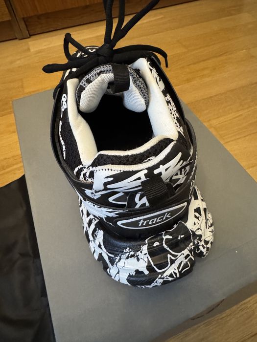 Buty Balenciaga r 44 Track Sneaker All Black Graffiti