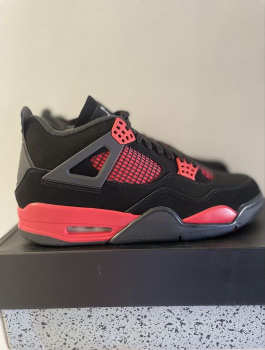 Air Jordan 4 Thunder Red