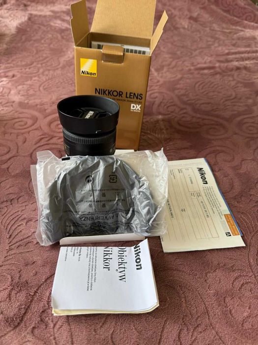 Nikon AF-S DX NIKKOR 35mm f/1.8G + komplet akcesoriów