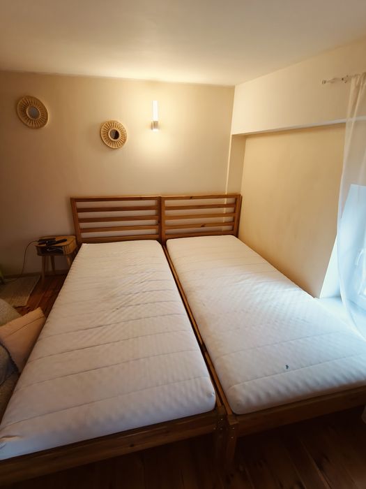2 łóżka jednoosobowe z ikeja