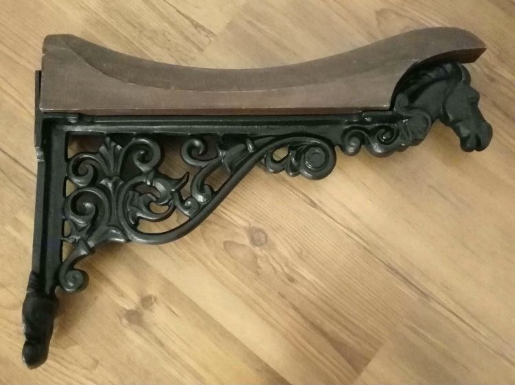 Suporte porta sela - equitação - ferro fundido