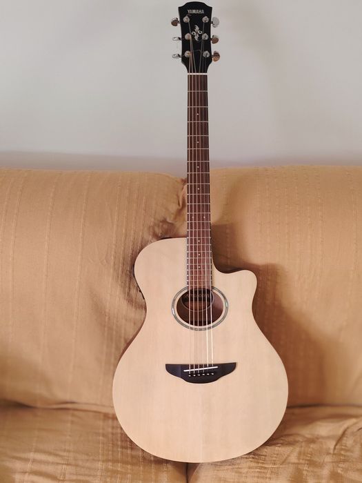 Guitarra smiacustica