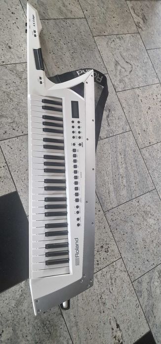 ほ*る様 AX-Synth ホワイト シンセサイザー Amazon.co.jp: Roland AX-SYNTH Shoulder Synthesizer 49 Keys