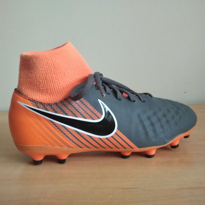 Buty piłkarskie NIKE Magista Obra II Academy df/fg roz.eu-38