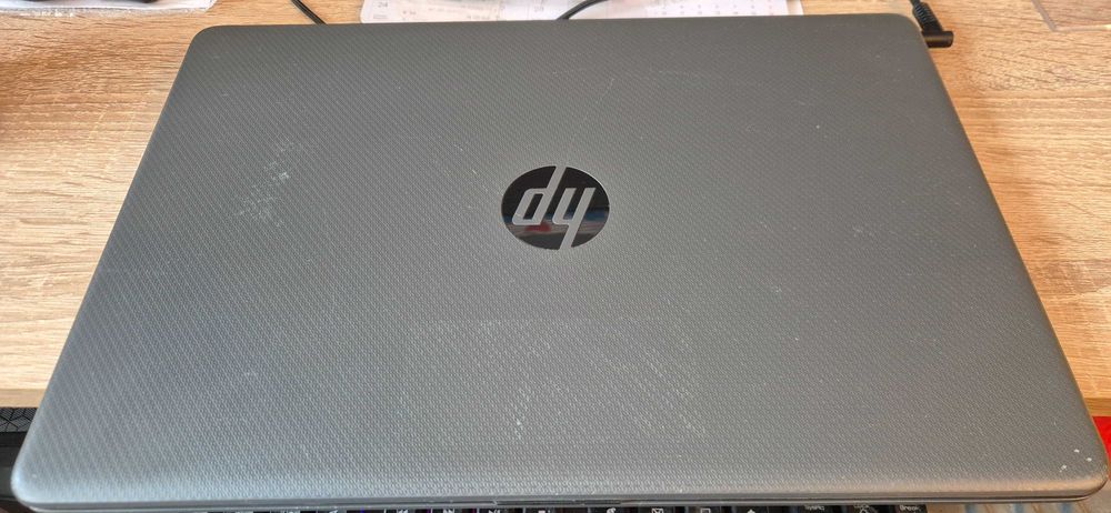 Laptop HP 255GB, Ryzen 3 5300U, 8GB RAM, WINDOWS 11 HOME, 4 RDZENIE