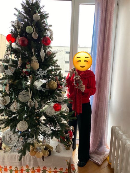 Продам елку , игрушки