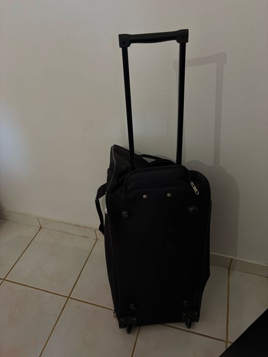 Mala Cilindrica com rodas