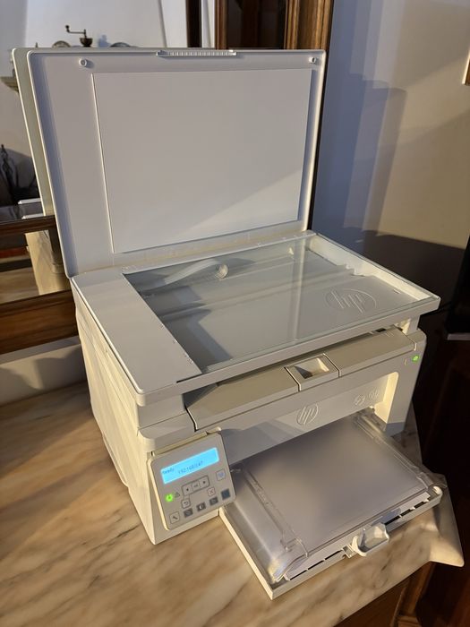 Impressora HP LaserJet Pro M130 WiFi – Laser Preto & Branco, Scanner