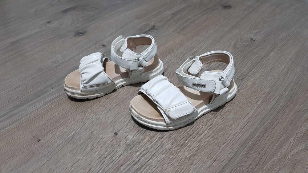 кроссовки детские