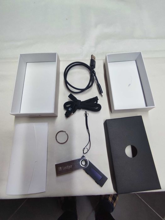 Ledger Nano S Hardware Wallet – Cryptocurrency Wallet for BTC and Other Cryptos64284587058050121