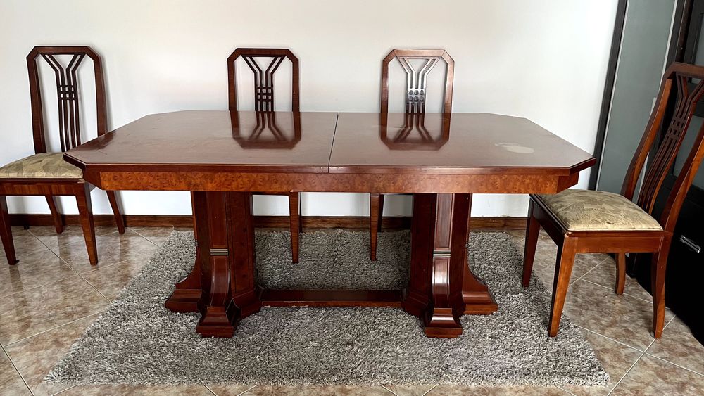 Conjunto Mesa de Jantar Extensível + 6 Cadeiras