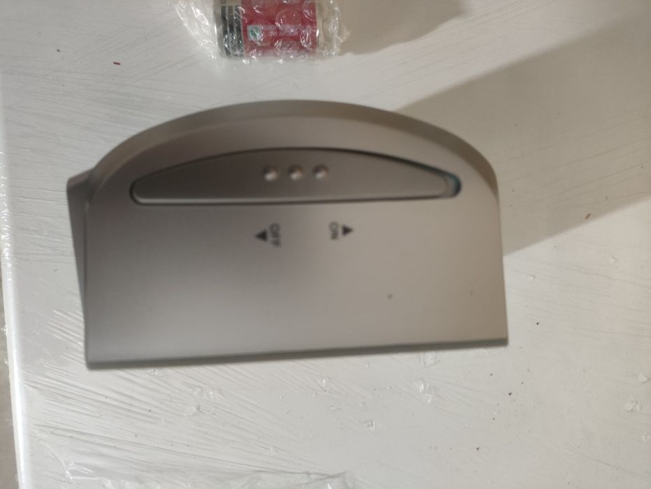 Relógio analógico despertador a pilhas. NOVO