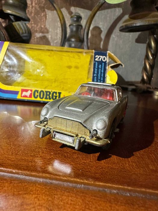 Коллекционная модель машинки Corgi #270 James Bond 007 Aston Martin DB5 редкая, коробка +