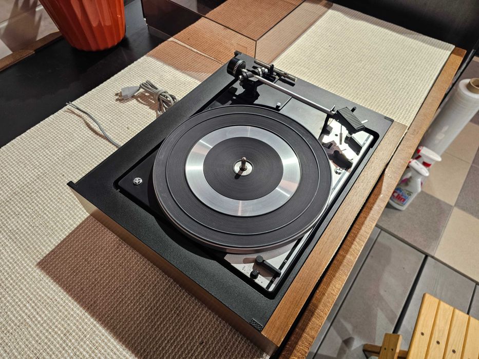 Програвач Dual 1214 3-Speed Idler-Drive Turntable