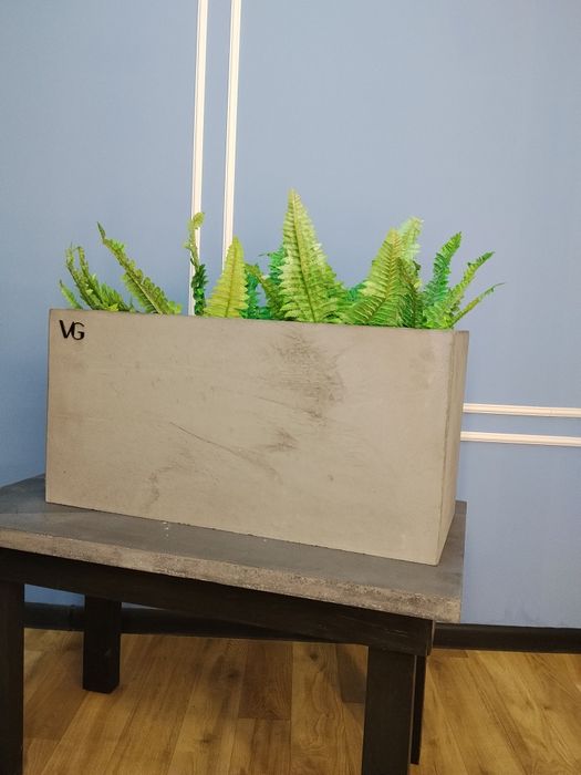 Бетонні вазони та кашпо