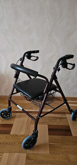 Ходунки (Іспанія), б/у, майже нові, самовивіз