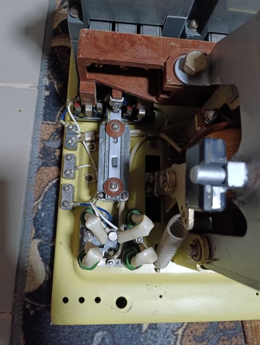 Контактор КМ 2336 600А 380в три штуки.