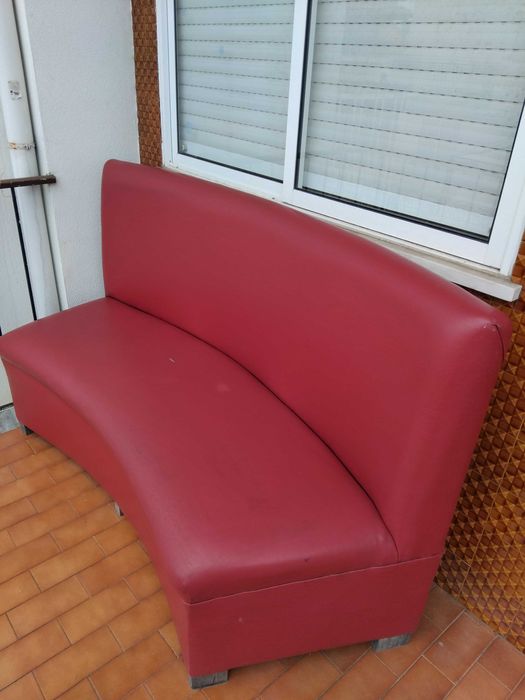 Sofá Vermelho Canto