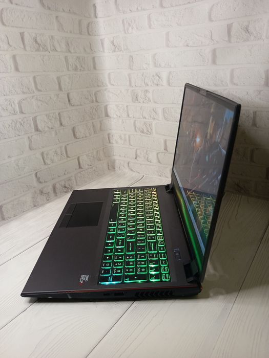 Геймерський ноутбук PowerSpec 1530 i7-10875H RTX 2070 Super 8Gb 240Hz