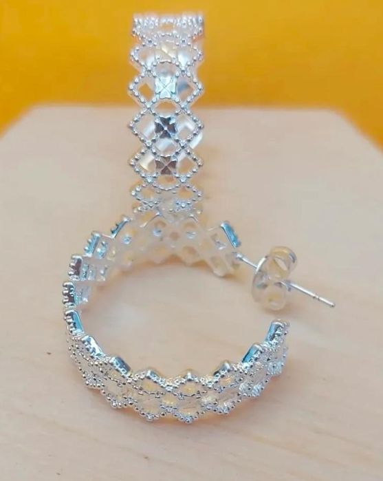 Brinco argola trevo folheado prata 925 , semijoia de qualidade.