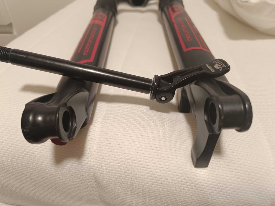 Suspensão Fox 27.5 Evolution Series 32 com 130mm, para roda 27.5
