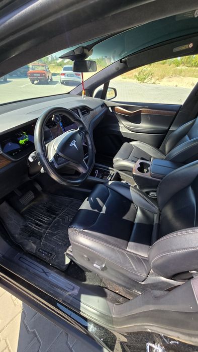 Tesla Model X 2018 VIN 5YJXCDE20JF142309 фото оголошення 9 з 17