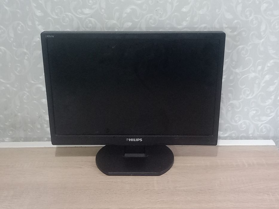 Мониторы 19  дюймов