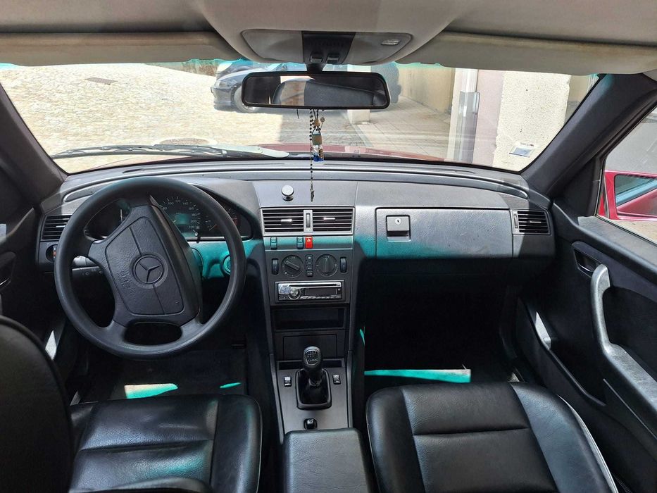 Mercedes em ótimas condições