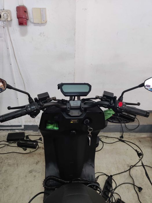 Sprzedam części do skutera Super Soco CPX VS1