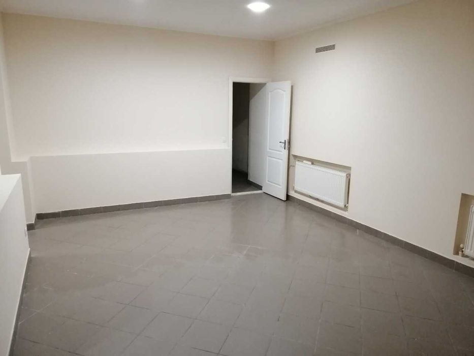 Здам 100м2!Окремий вхід! Центр!Фасад! ТРЦ Гермес та Центральний ринок!