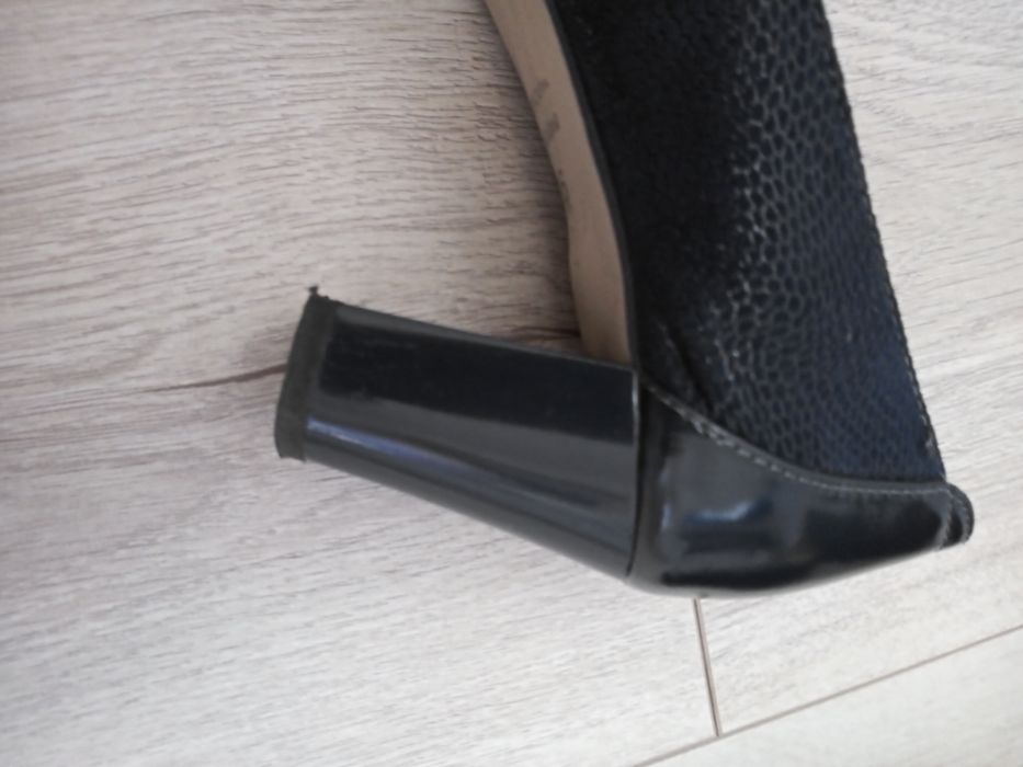 Skórzane buty. R.36