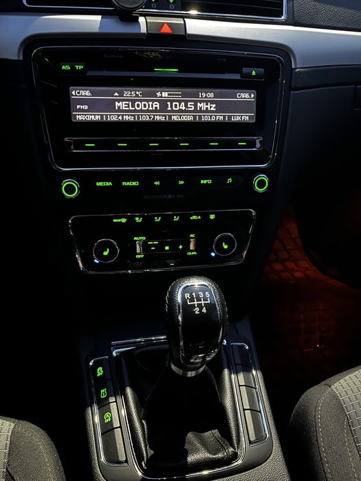 Skoda Superb 2, 2011